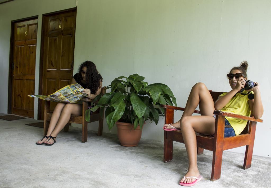 Manuel Antonio Hostel Resort Ngoại thất bức ảnh