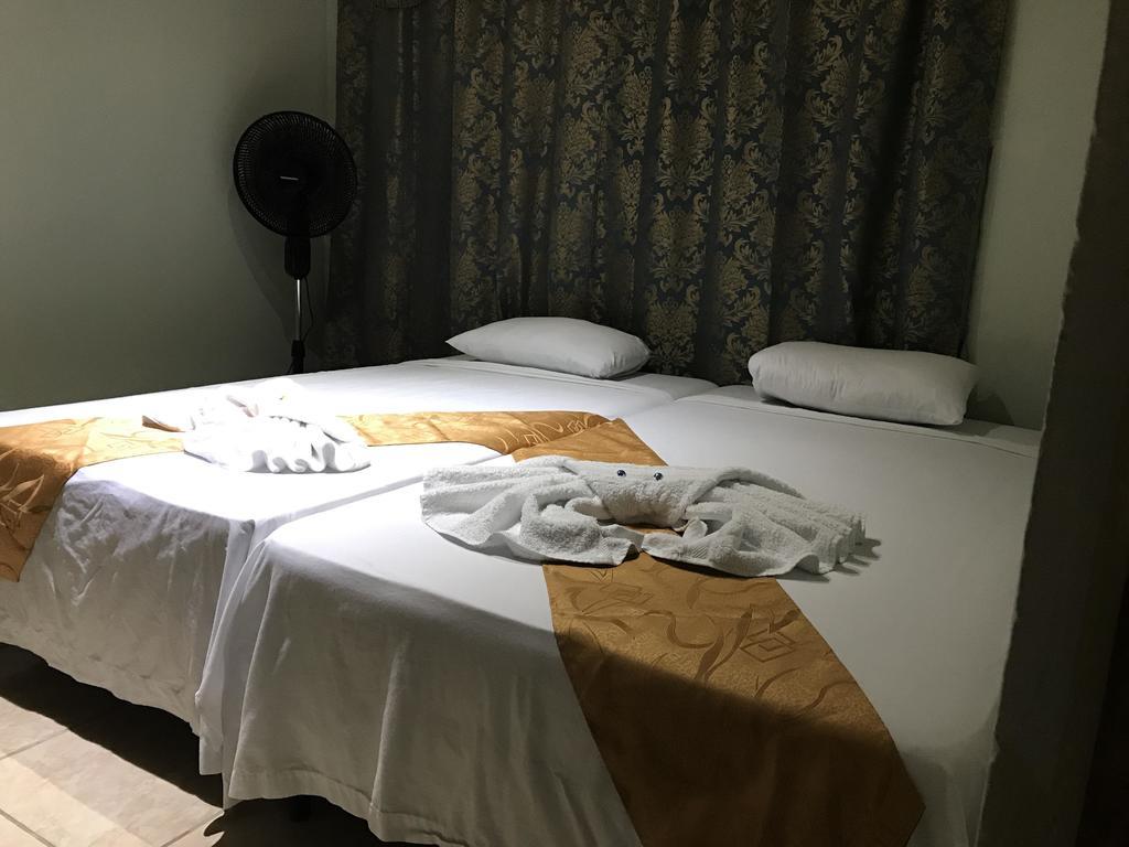 Manuel Antonio Hostel Resort Ngoại thất bức ảnh