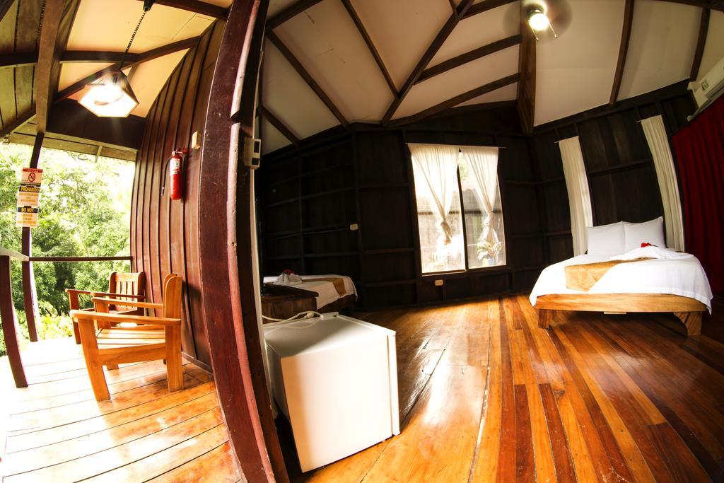 Manuel Antonio Hostel Resort Ngoại thất bức ảnh