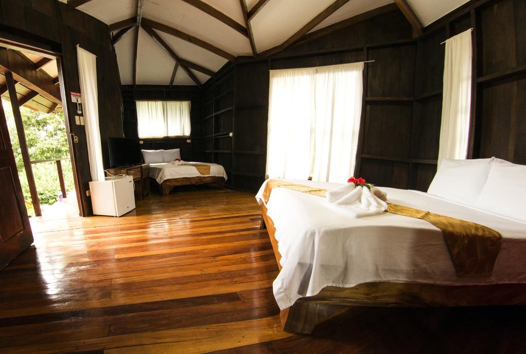 Manuel Antonio Hostel Resort Ngoại thất bức ảnh