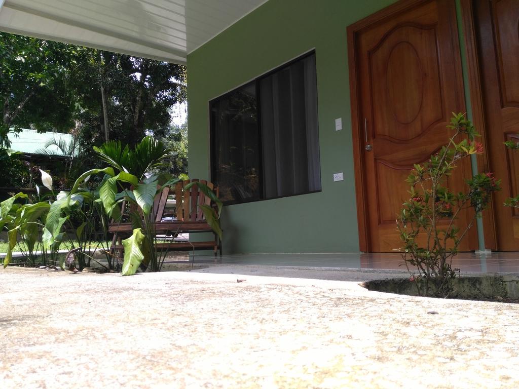 Manuel Antonio Hostel Resort Ngoại thất bức ảnh