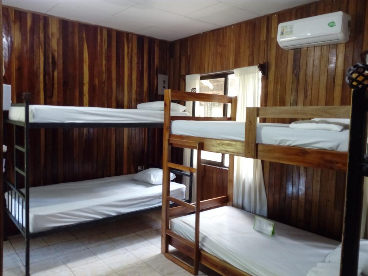 Manuel Antonio Hostel Resort Ngoại thất bức ảnh