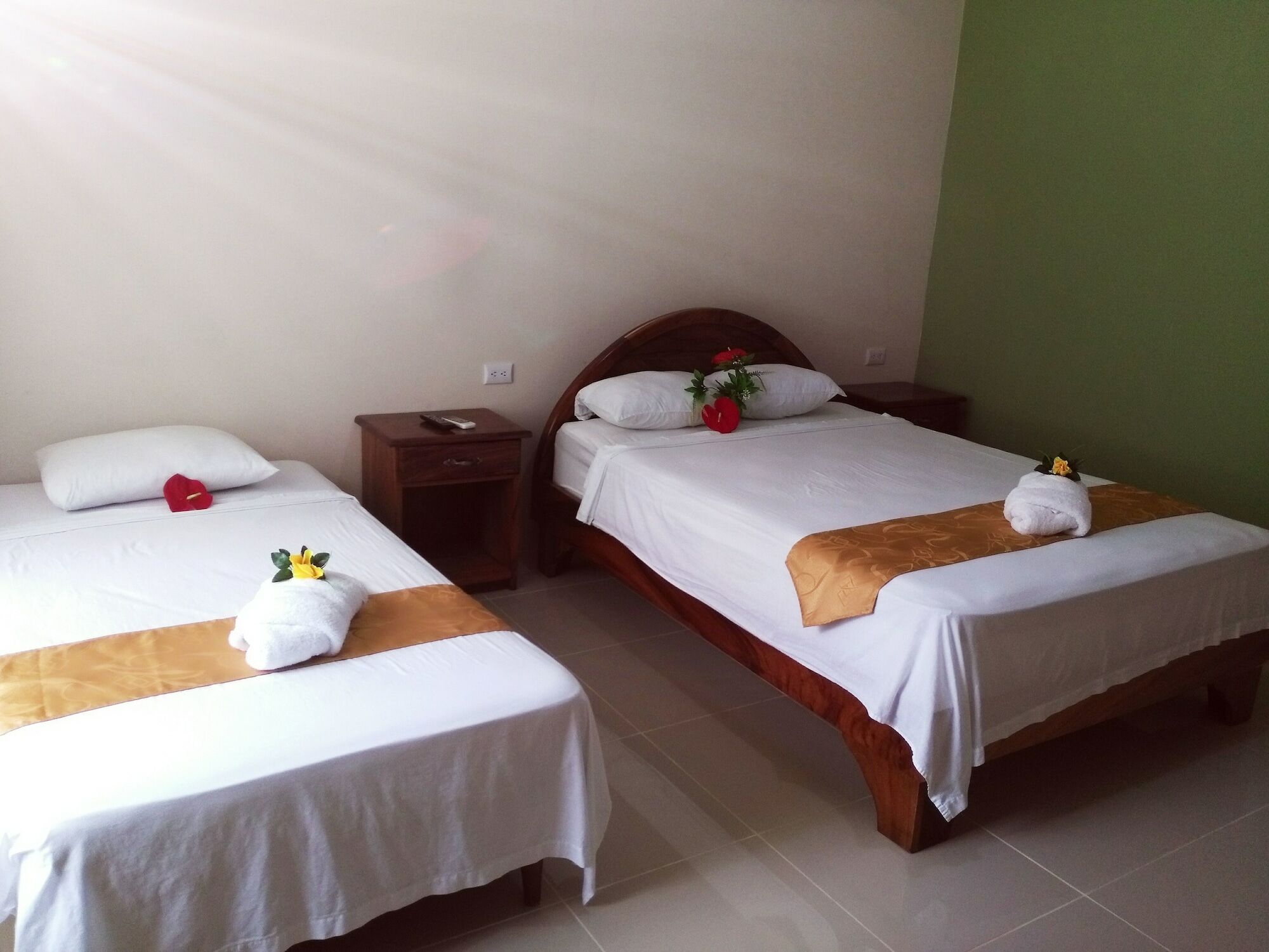 Manuel Antonio Hostel Resort Ngoại thất bức ảnh